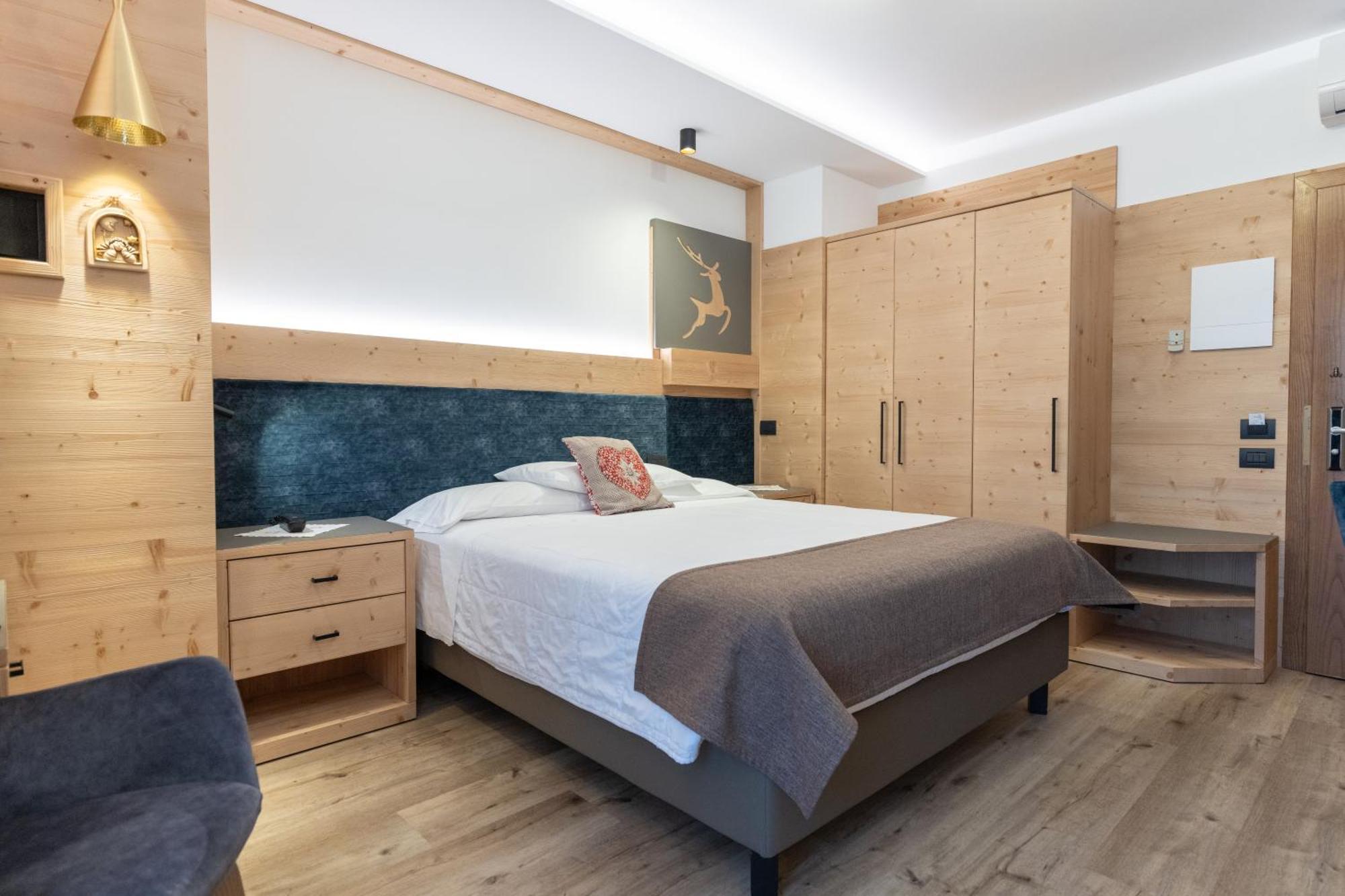 Alexander Hotel Alpine Wellness Dolomites 몰베노 외부 사진
