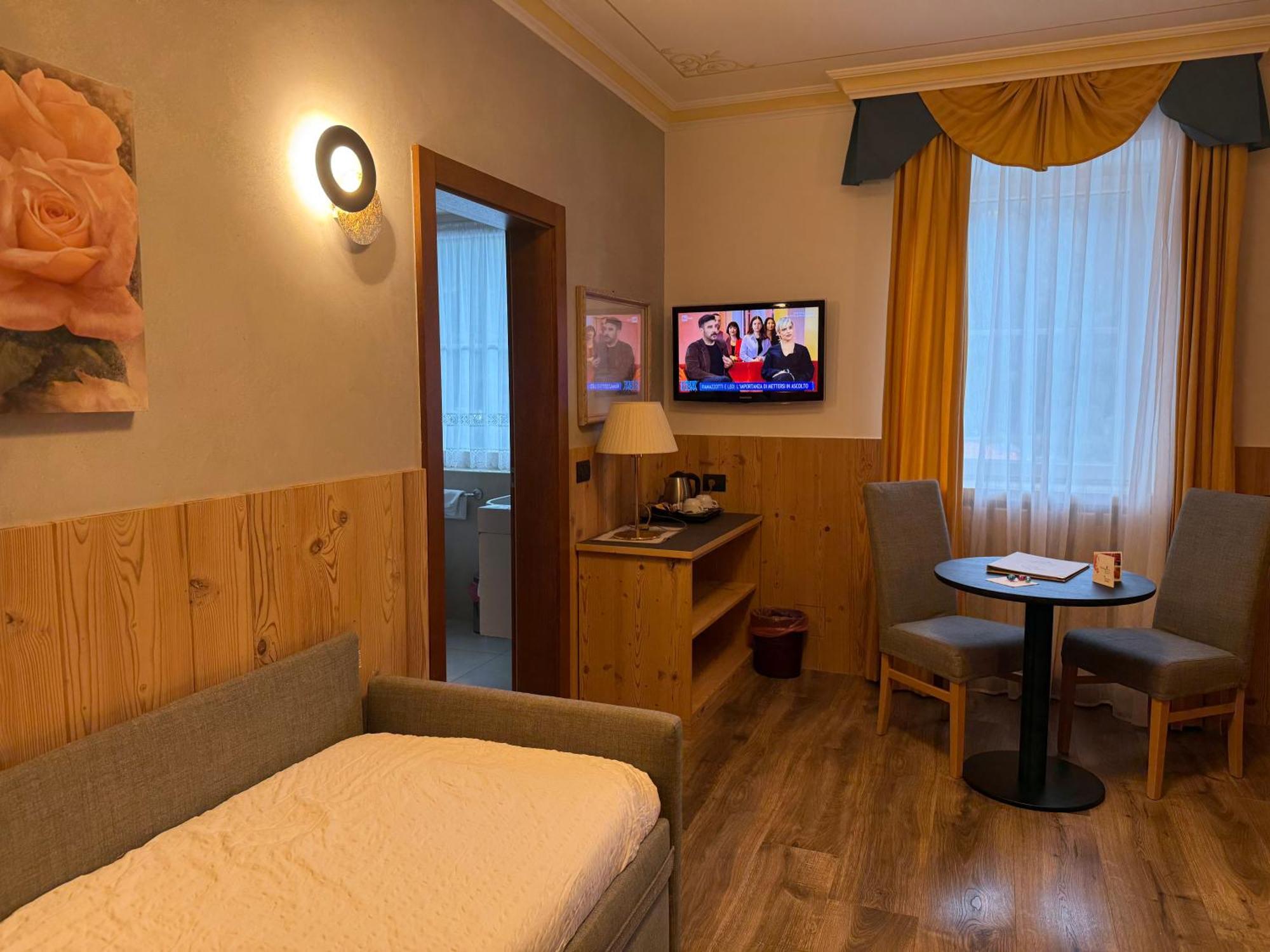 Alexander Hotel Alpine Wellness Dolomites 몰베노 외부 사진
